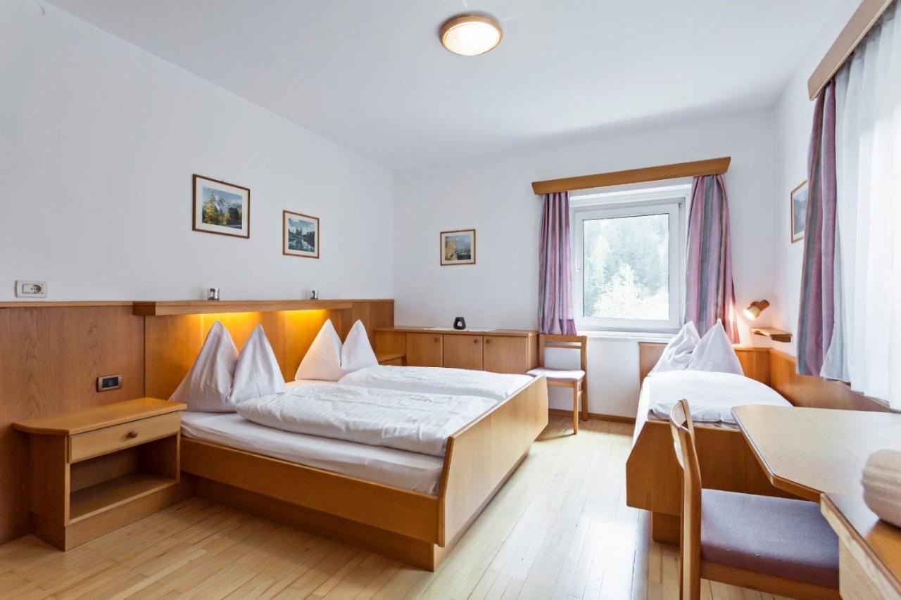 Villa Alpina Apartments Santa Cristina Val Gardena Eksteriør bilde