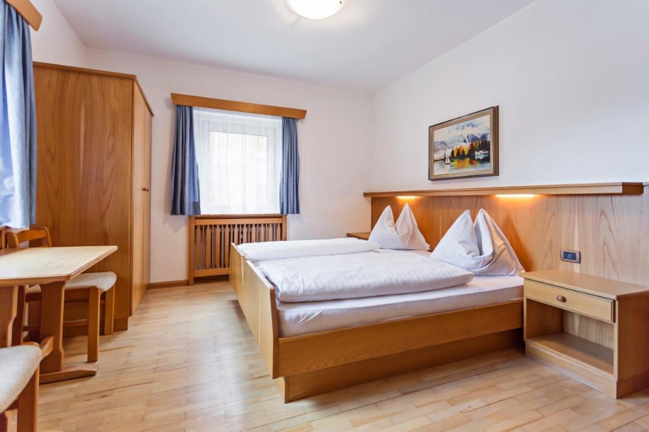 Villa Alpina Apartments Santa Cristina Val Gardena Eksteriør bilde