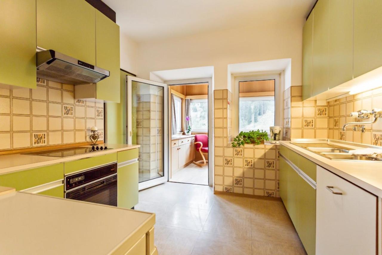 Villa Alpina Apartments Santa Cristina Val Gardena Eksteriør bilde